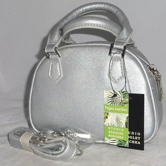 NWT BADGLEY MISCHKA Crossbody Dome Metallic Grey with Silver Studs - Picture 6 of 9